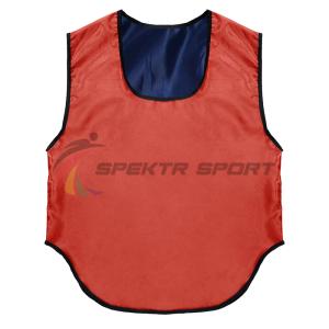 Купить Манишка футбольная двусторонняя Spektr Sport красно-синяя р. 36-40 в Ангарске 